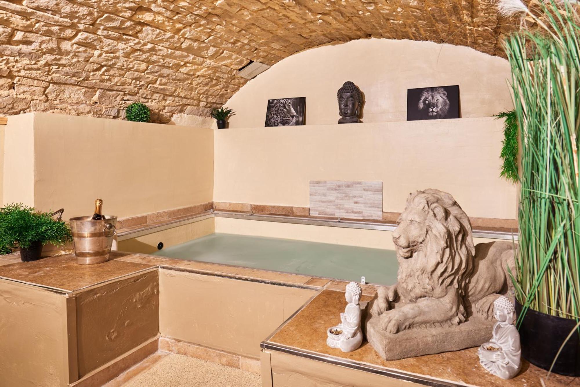 Suite Lovespa Coligny Extérieur photo