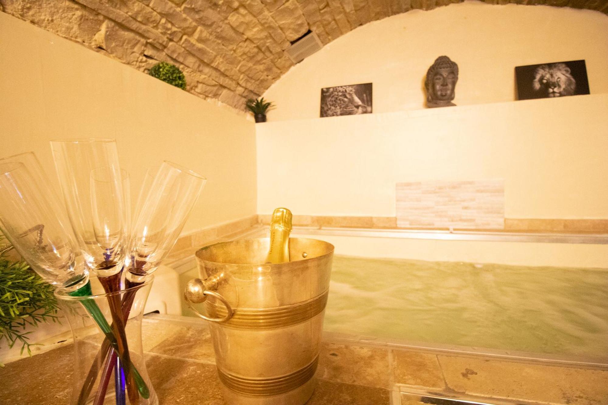 Suite Lovespa Coligny Extérieur photo